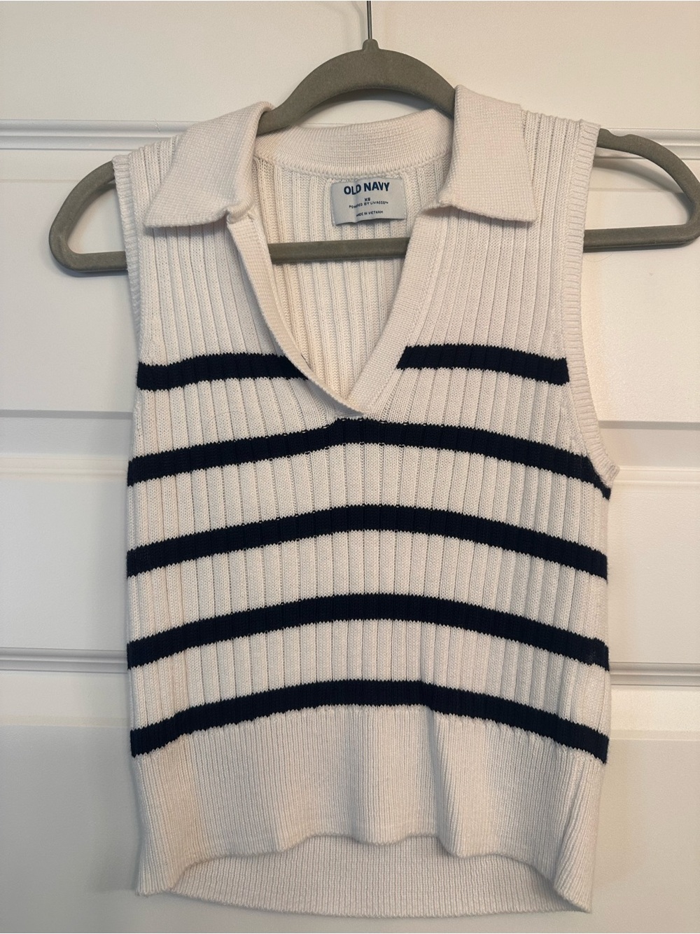 Old Navy Women's White Sleeveless Collared Knit Sweater with Navy Stripes